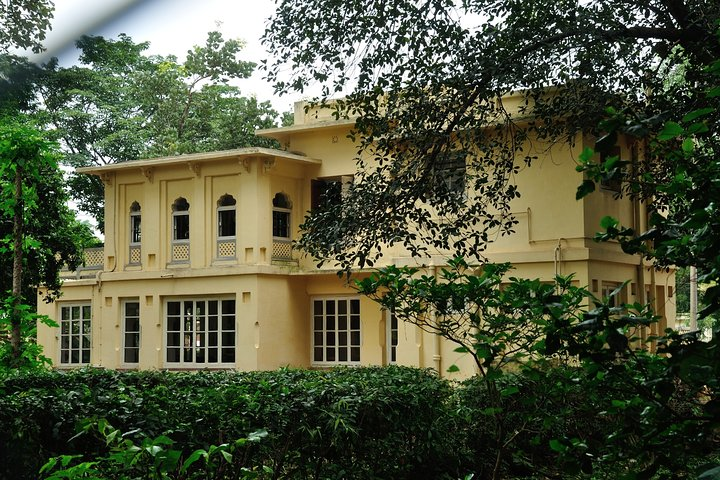 Pickup Kolkata & Day Trip To Santiniketan with Guided Trip - Photo 1 of 6