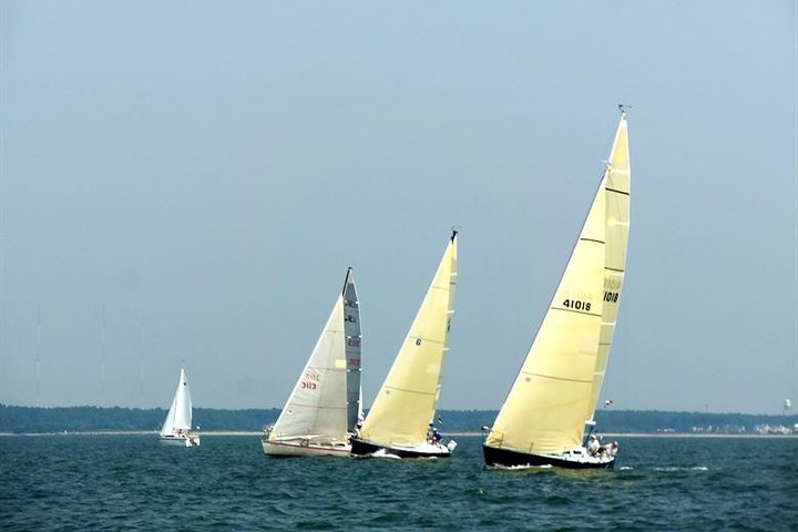 Private 2-Hour Beginner Power Boating Course In Mumbai Harbor - Photo 1 of 6