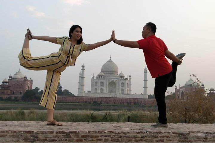 Yoga at Taj Mahal 