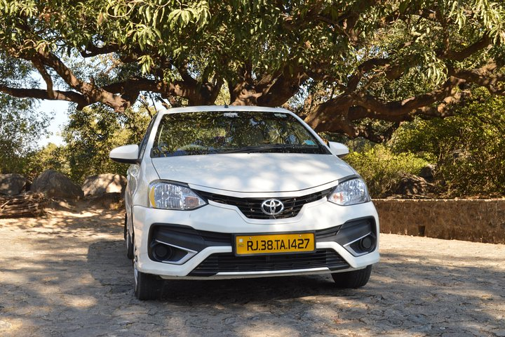 Private A/c Transfer Mount Abu to Ahmedabad ( 4 Seat A/c Sedan ) - Photo 1 of 20