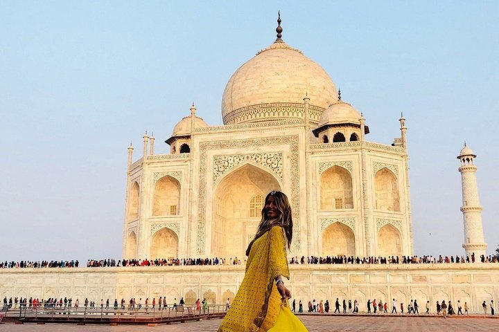 Private Agra Taj Mahal Tour Package from Delhi – Same Day Trip - Photo 1 of 18