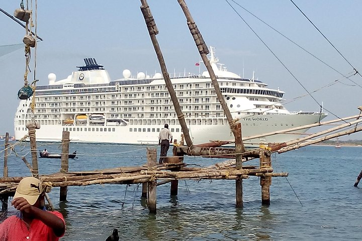 The World coming to Cochin
