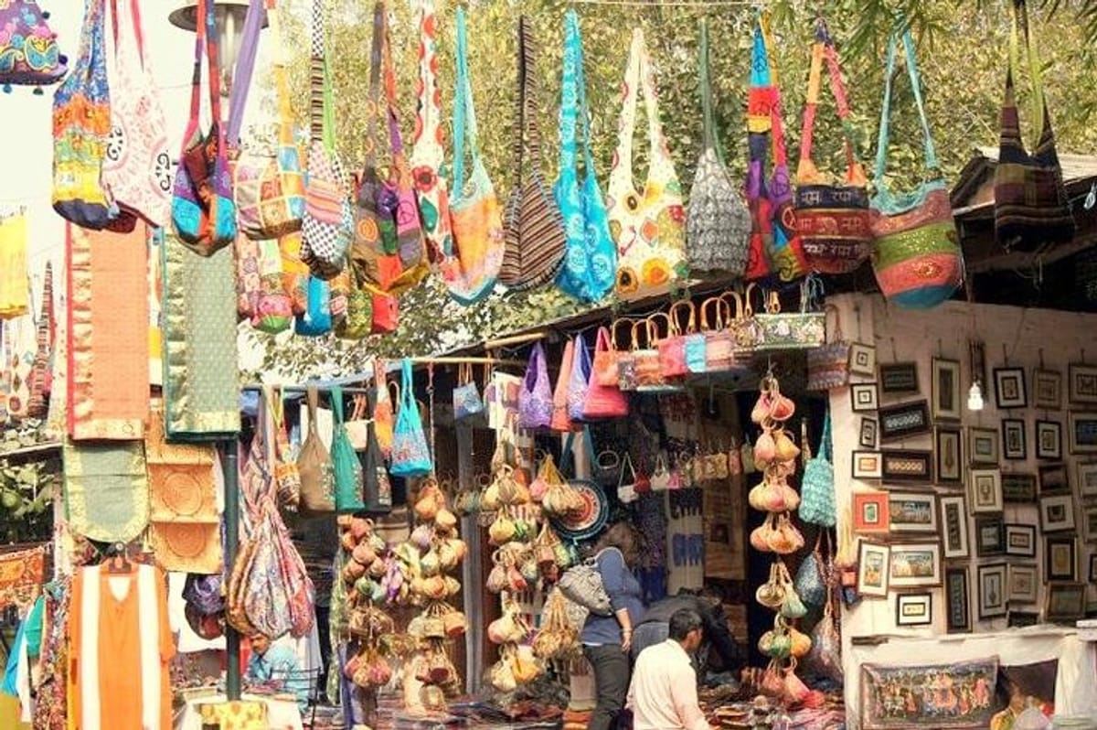 新德里的Private Custom Shopping Tour: Delhi's Bustling Markets