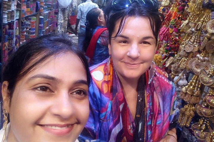Private Customized Delhi Shopping Tour with Female Consultant - Photo 1 of 25