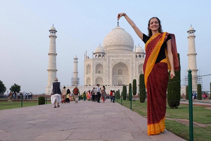 Tajmahal Tour by Private car