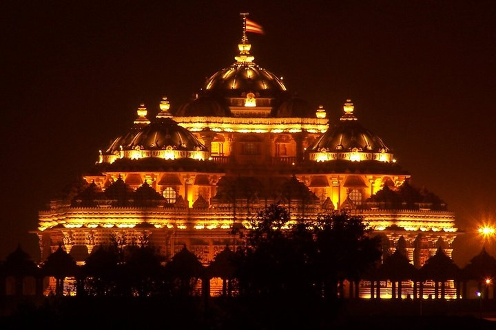 Akshardham Temple Evening Tour with Light & Musical Fountain Show - Photo 1 of 9