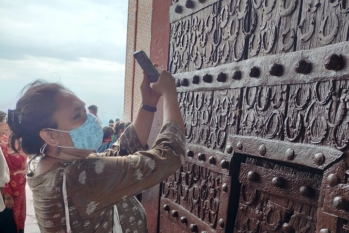 Private Historical Walking Tour in Fatehpur Sikri, India - Photo 1 of 14