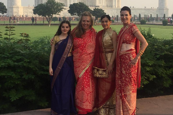 Tour in Indian Traditional Dress