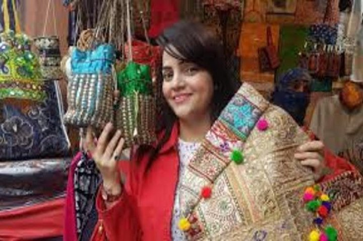 Robin Private Tour Travel its a travels company in Jaipur, For local Jaipur sight-seen, one day Jaipur tour, TukTuk , Taxi, Auto, Car , any kind of car and bus and tuktuk, www.robinprivatetour.com 