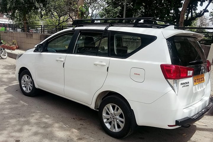 One-Way Transfers assistance Agra to Delhi Drop - Photo 1 of 4