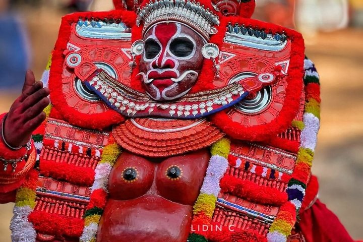 Kannur Theyyam: 1 day & 3 Days Cultural Tour: Watch Cloth Weaving - Photo 1 of 16
