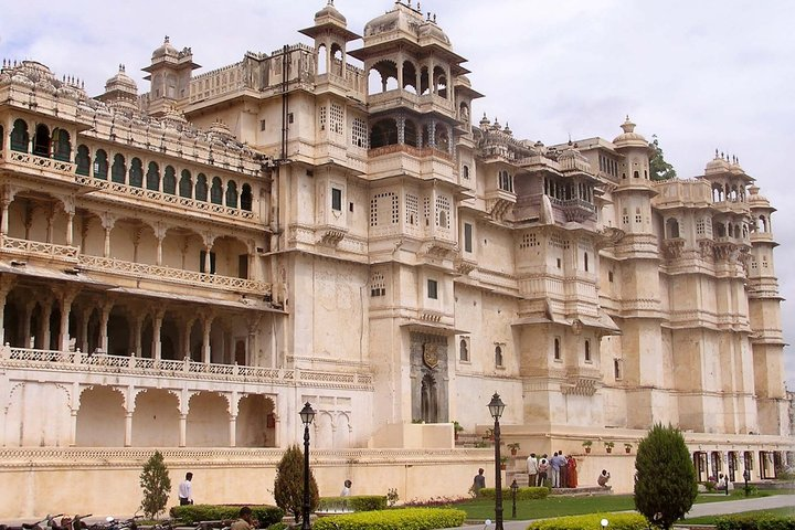 Private Luxury Rajasthan Tour with Taj Mahal 07 Nights/08 days - Photo 1 of 25