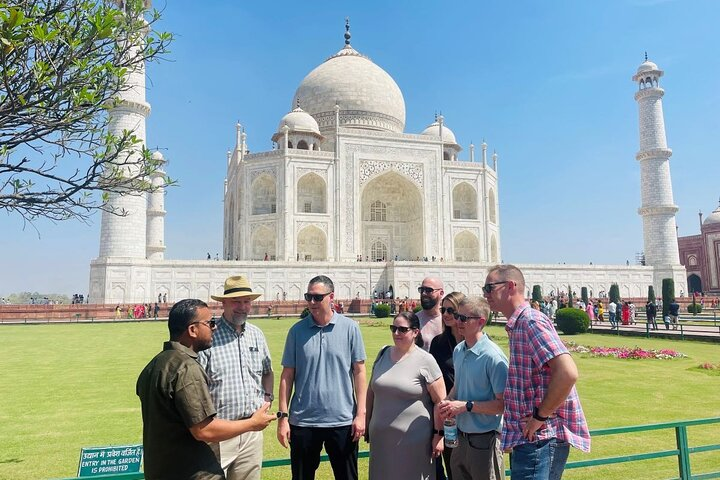 Taj Mahal Tour from Delhi – Skip-the-Line Entry & 5-Star Lunch - Photo 1 of 7