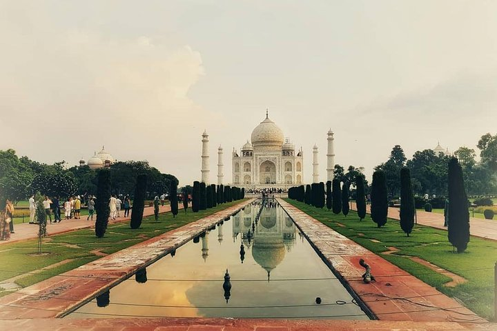 Taj Mahal Sunrise Tour