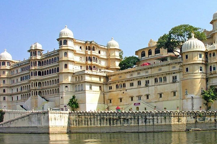 Private Udaipur Full Day Sightseeing Tour with Guide - Photo 1 of 7