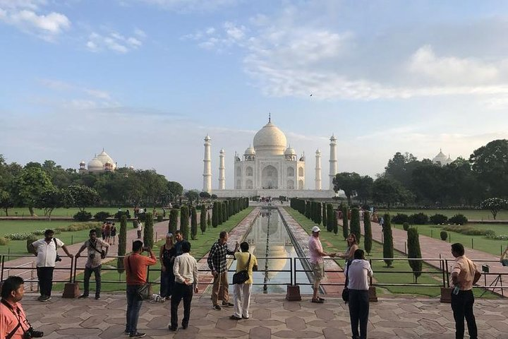 Taj Mahal Tour by Car from Delhi All Inclusive