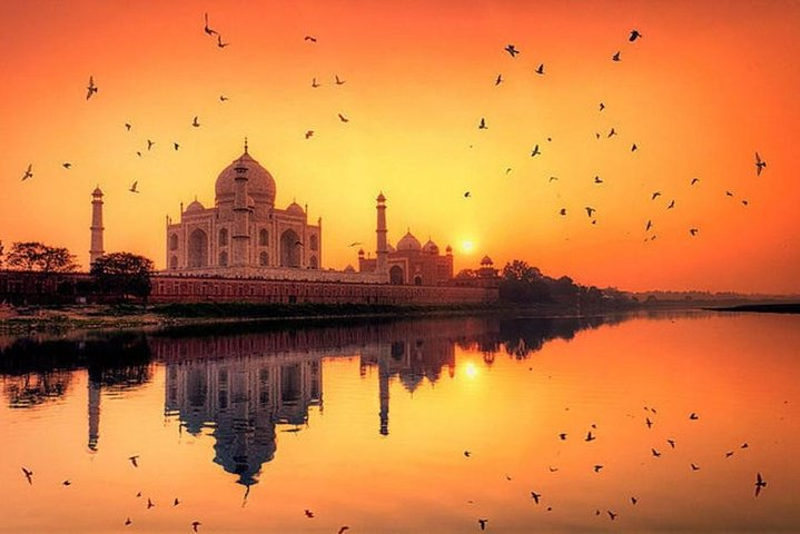Private Agra Taj Mahal Overnight Tour from Delhi