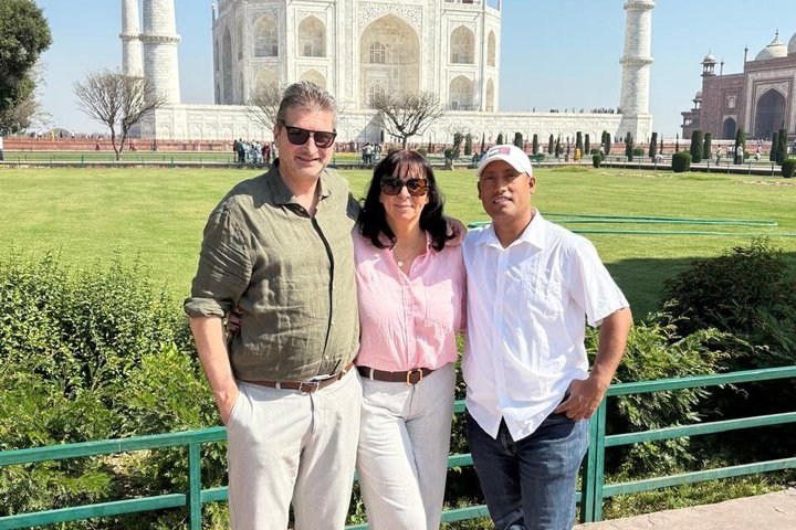 Private Sunrise Taj Mahal & Agra Day Tour By Car From Delhi - Photo 1 of 6