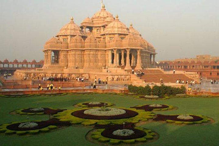 Private Tour: Akshardham Temple and Spiritual Sites of Old Delhi