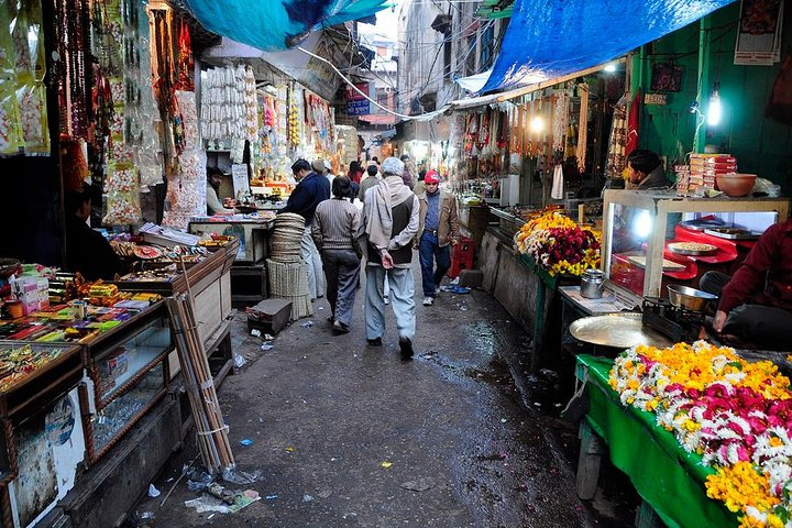 Temple Street Old Agra
