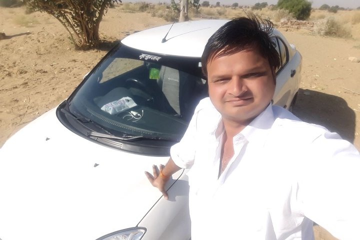 Udaipur Hotels to Udaipur Airport drop: Private Transfers - Photo 1 of 5