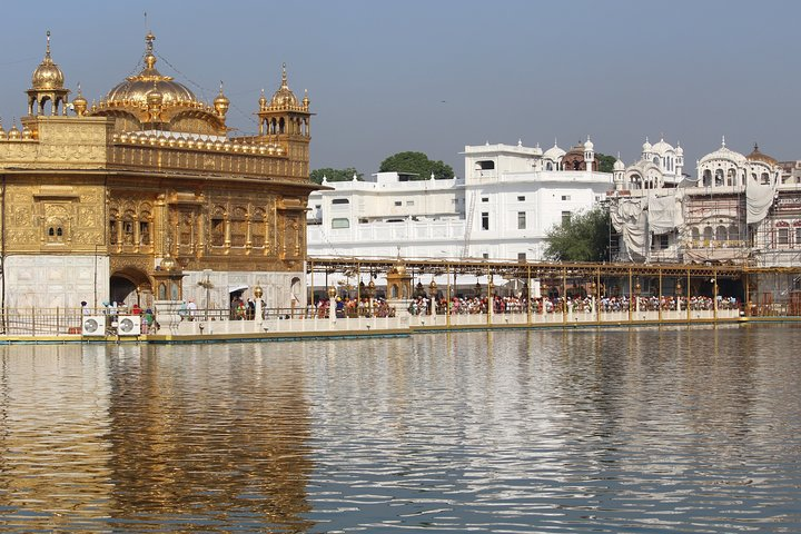  Romantic tour in Chandigarh - Photo 1 of 3