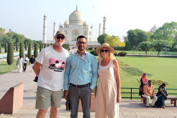 Same Day Private Tour Taj Mahal, Agra Fort & Mathura Vrindavan