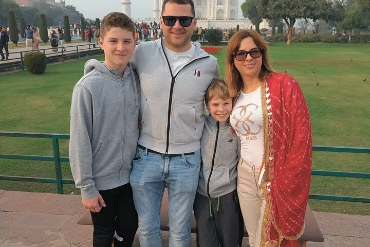 Same Day Taj Mahal Tour From Delhi - Photo 1 of 5