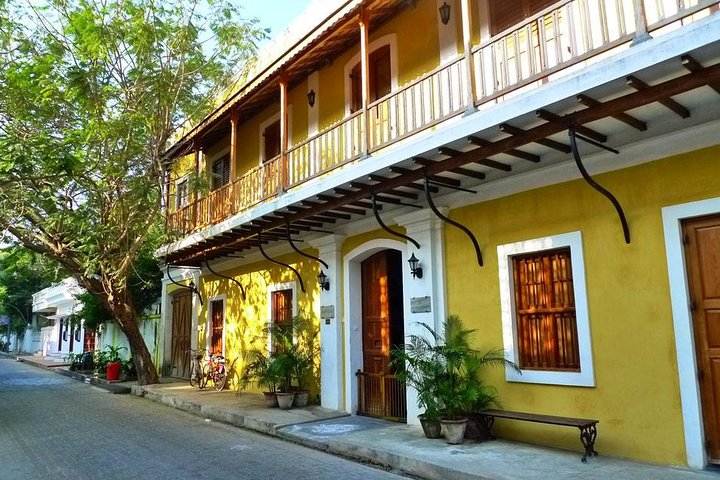 Stroll Through The French Quarters Of Pondicherry - Photo 1 of 9