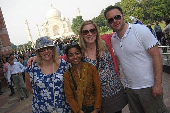 Taj Mahal Day Tour by Gatimaan Express Train - Photo 1 of 10