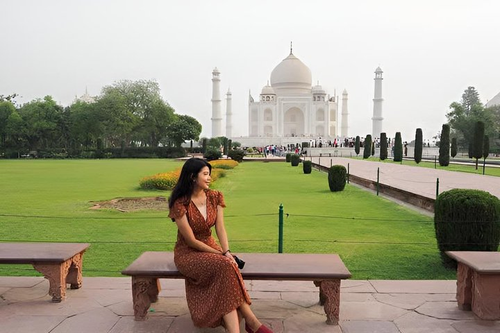 Agra: Taj Mahal Entry Ticket with Guide & Tuk-Tuk Options - Photo 1 of 25