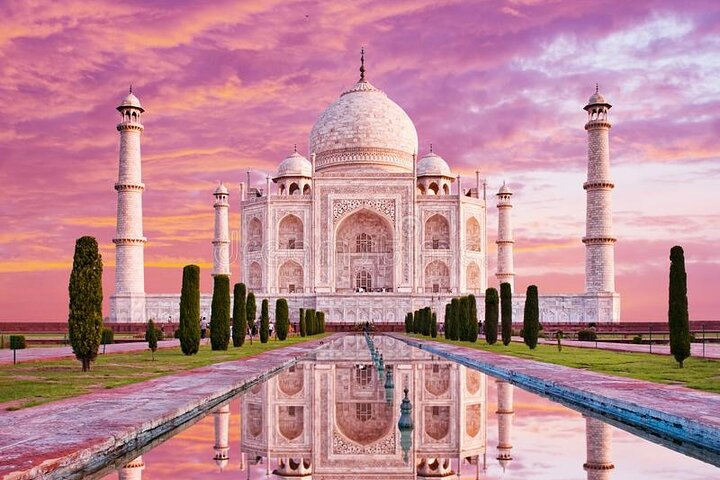 Taj Mahal Overland Tour in Mumbai | Pelago