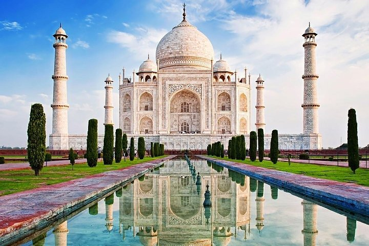 Taj Mahal Tour by Gatimaan Train Rail All Inclusive - Photo 1 of 13