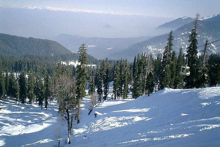 Trip to Beautiful Gulmarg from Srinagar City. - Photo 1 of 5