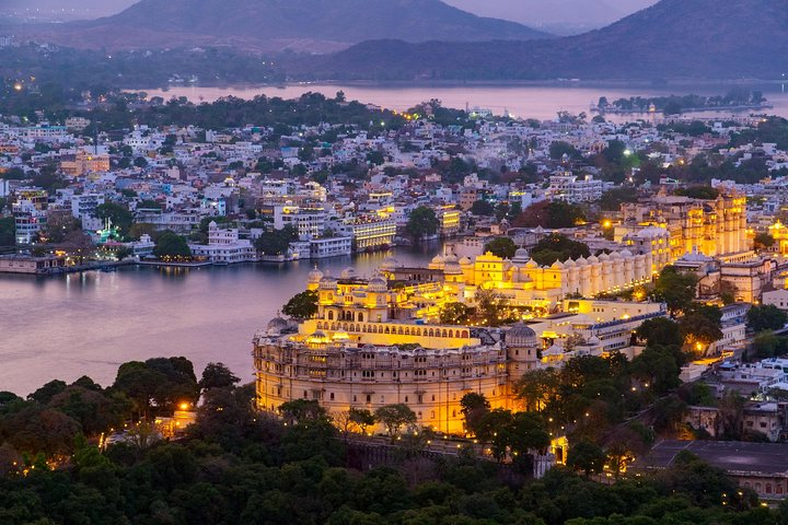 Udaipur Night Walk (2 Hours Guided Walking Tour) - Photo 1 of 6