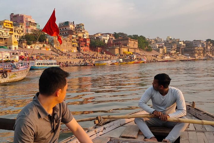 Varanasi: Private Day Tour with Ganges Boat Ride & Aarti
