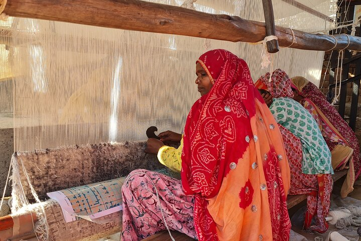 Manpura - Village of Women Carpet Weaving Artisans