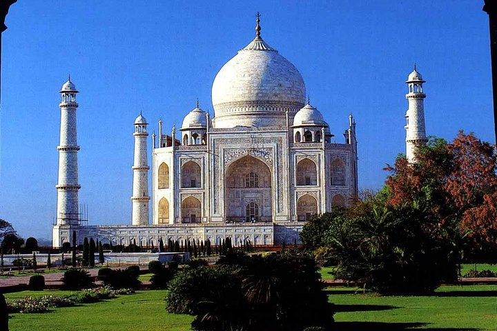 Woman's Special: Overnight Taj Mahal Tour With Female Companion From Delhi - Photo 1 of 12