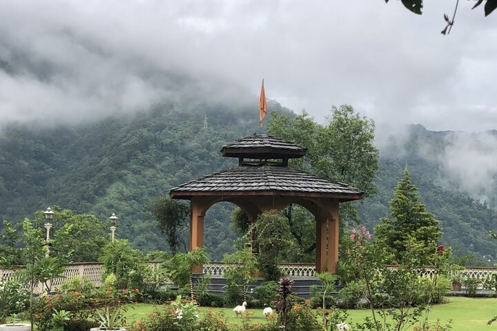 Abhayaranya Yoga Ashram - Rishikesh | Venue for Yoga Teacher Training in India