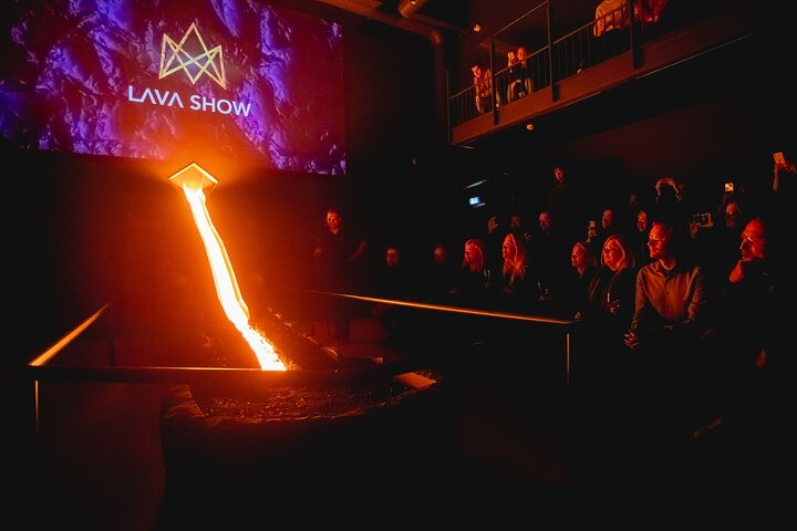 Experience the intensity of molten lava as it flows in a controlled environment surrounded by eager spectators. An unforgettable journey into the heart of volcanic action awaits!