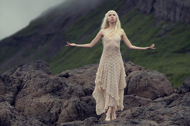 Photo shoot - Photo 1 of 2