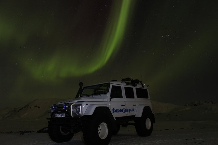 Private Guided Superjeep Northern Lights Hunt - Photo 1 of 7