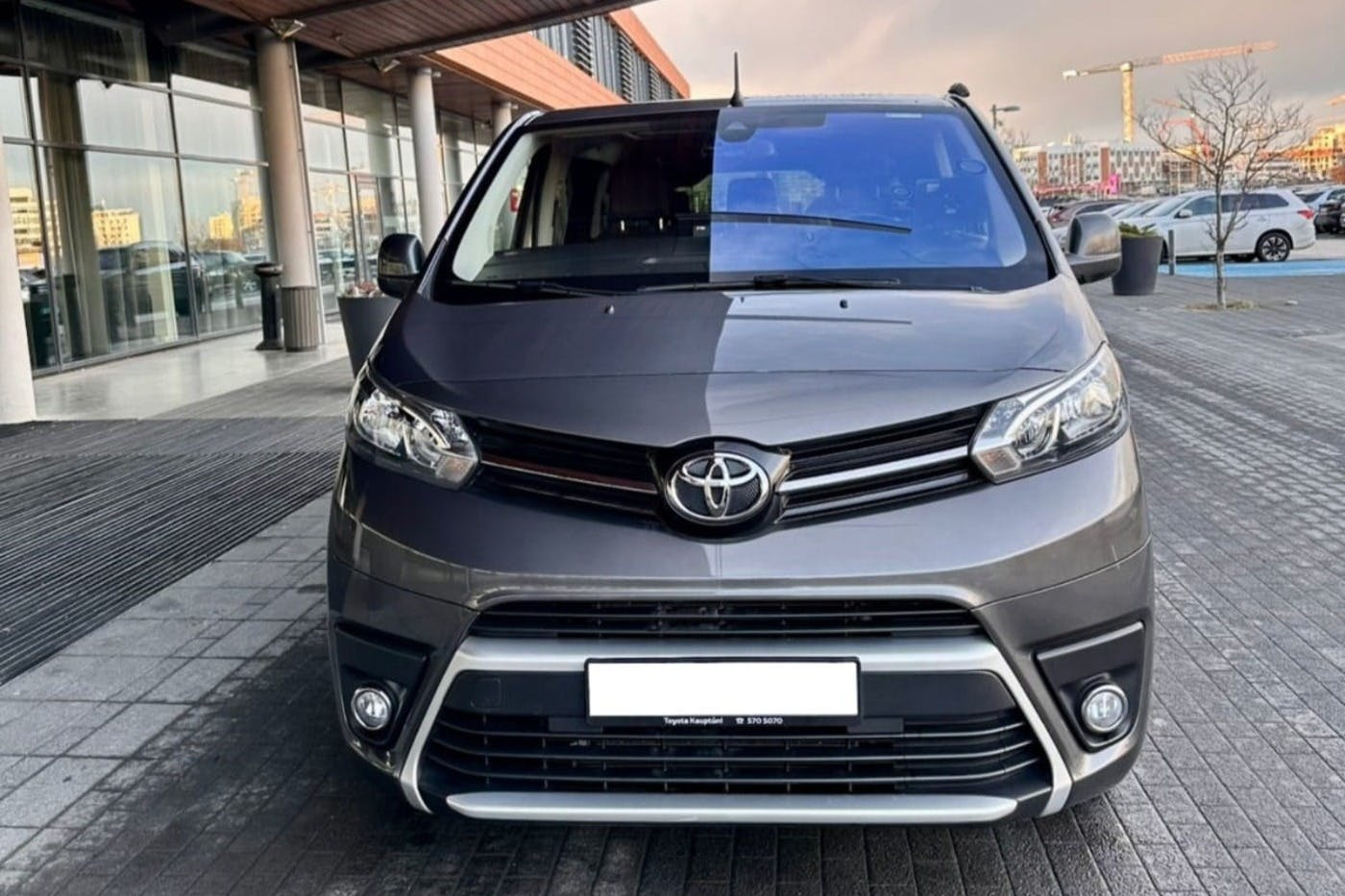 Reykjavik: Private Transfer to Keflavik International Airport - Photo 1 of 4