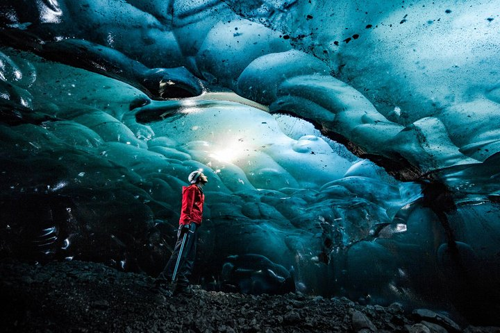Skaftafell: Blue Ice Cave & Glacier Hike on Vatnajökull  - Photo 1 of 11