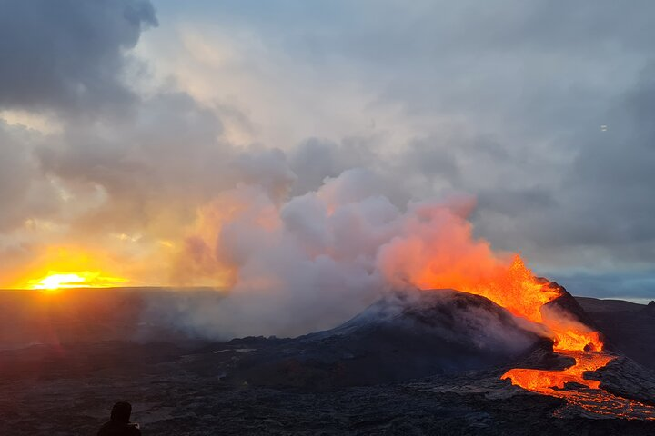 Small Group Volcano Hike with a Professional Geologist - Photo 1 of 11