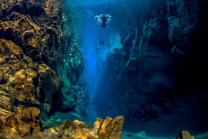 Silfra Fissure Guided Snorkeling in Thingvellir with Free Photos - Photo 1 of 22