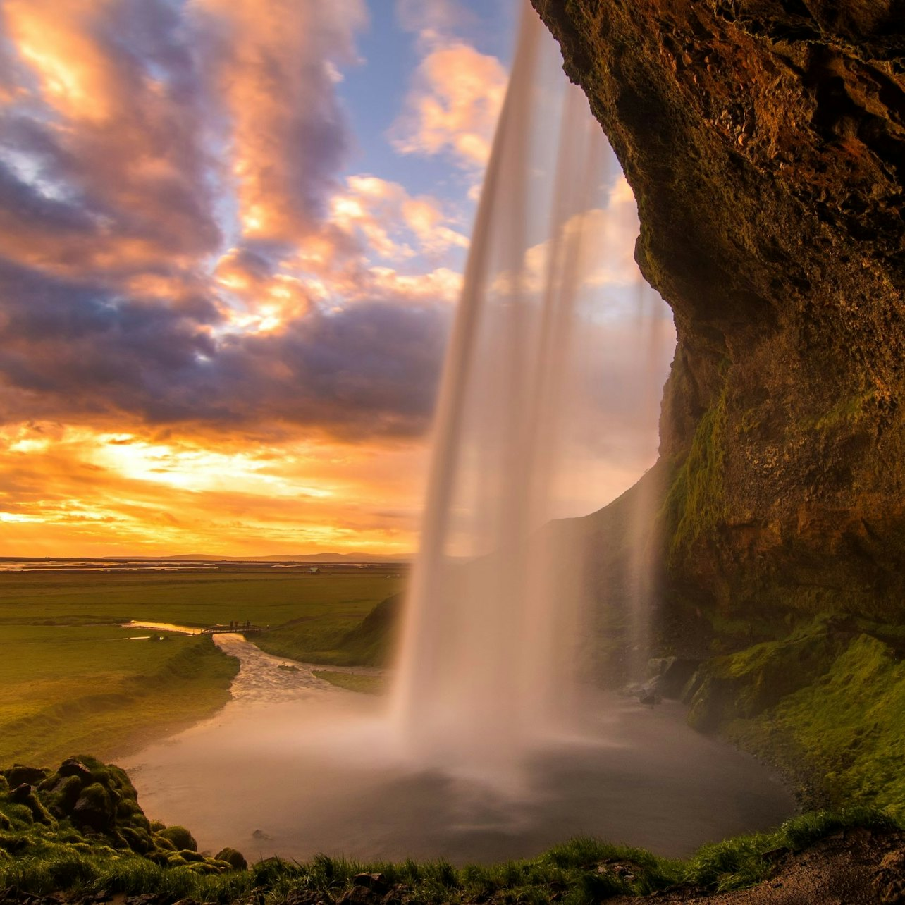 South Coast Sagas: Black Sand Beach, Waterfalls and Glacier - Photo 1 of 8