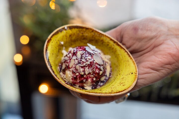 Doesn´t this want to make you dive right in?! Our Sweet Tooth Tour really lives up to it´s name. 