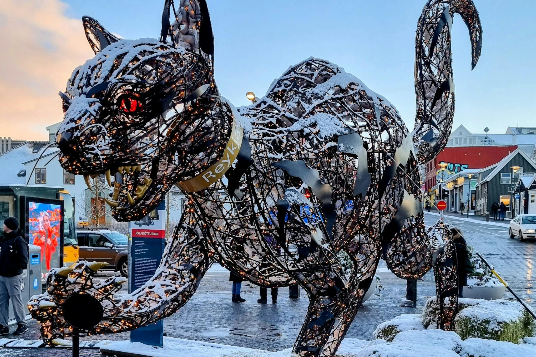 Reykjavik: Catwalk Tour - Photo 1 of 8