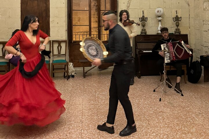 Typical Salento dance: Pizzica with aperitif - Photo 1 of 6